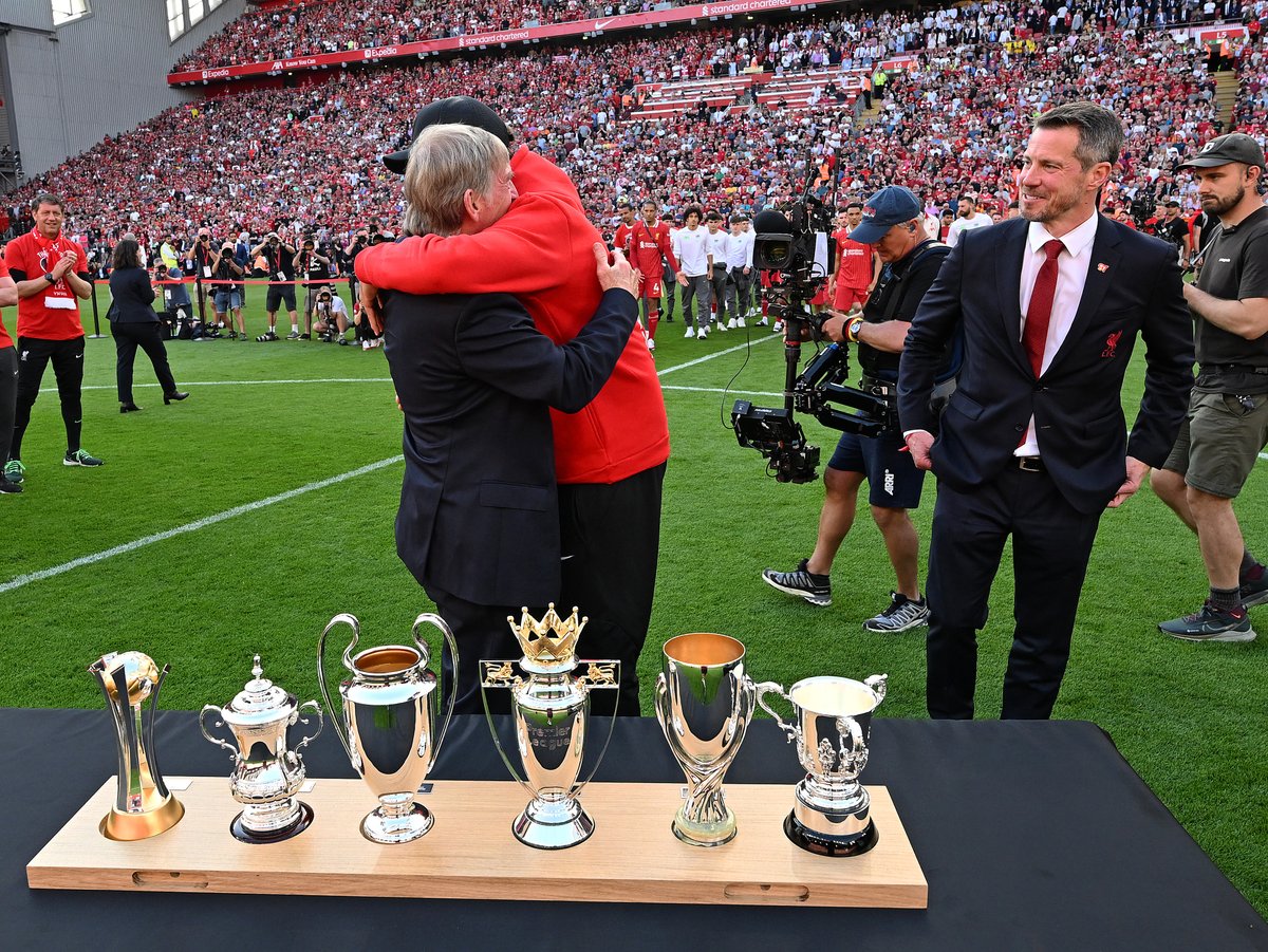 LFCIndonesia's tweet photo. Tahukah kalian? 🧐

🏆 Klopp adalah satu-satunya manajer dalam sejarah Liverpool yang memenangkan enam trofi utama berbeda. https://t.co/GG8O9JdeWE