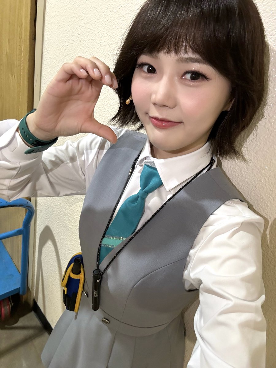 OHMYGIRL_official tweet media