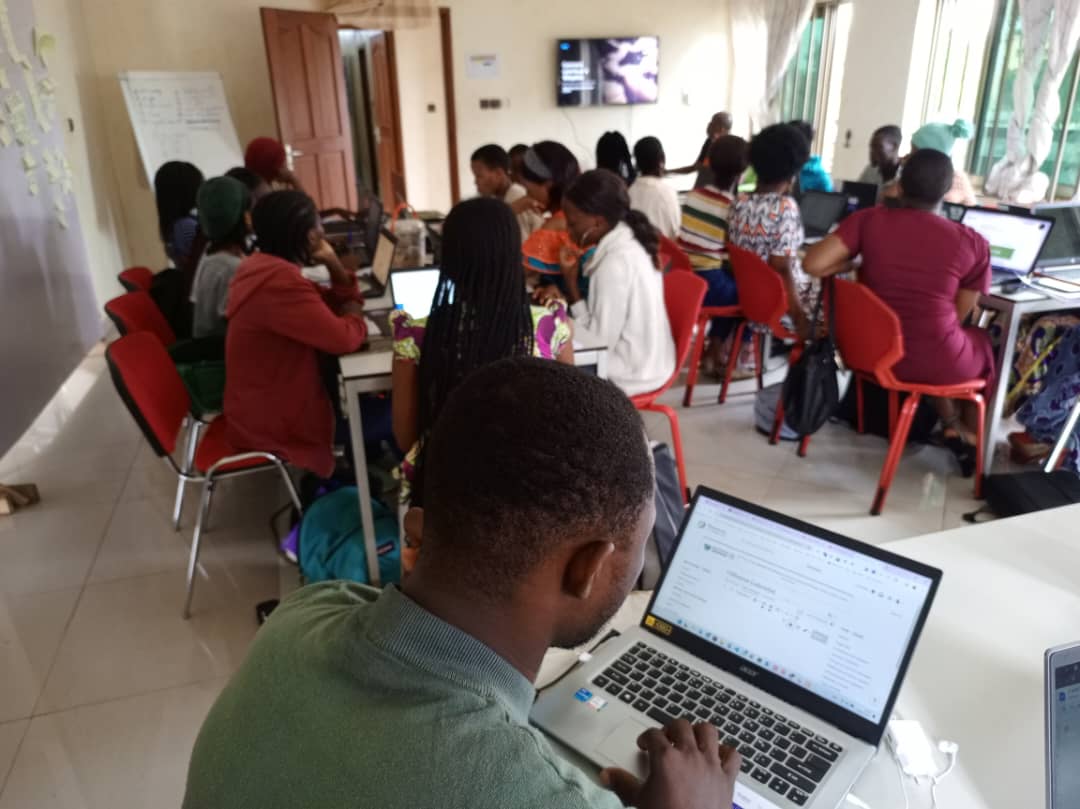 Aimeabibis's tweet image. C&apos;est parti ! La formation @Wikipedia pour #AfroCreatives WikiProject +film 2024 a commencé. Ensemble, écrivons l&apos;histoire du #CinémaAfricain. #WikiProject #ACWPFESPACO24 #FESPACO #Wikimedia #TheAfricaNarrative #filmafricain #Afrique #industrieducinéma #festivalducinéma #lenvol