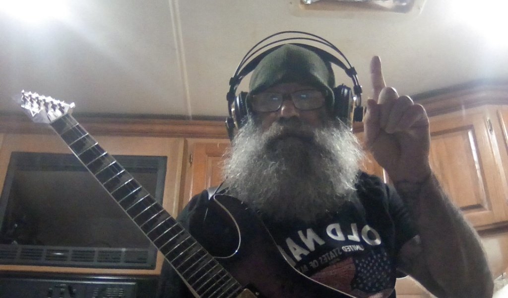 onlyyou1712779's tweet image. @TheFive It's 5:30 AM Saturday Florida time I'm watching your program As I didn't get to see it yesterday I have a job #1Stay on stay alive As I'm fighting cancer #2Here I play my guitar