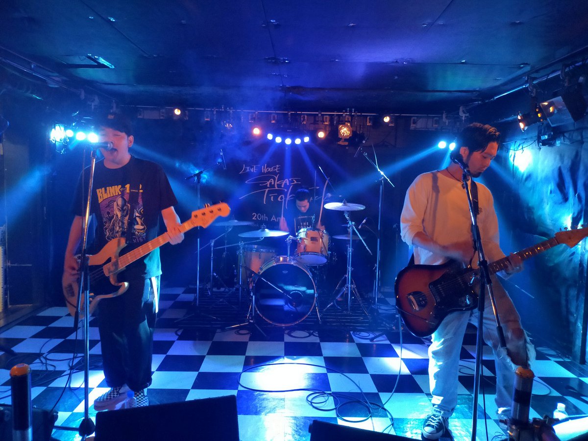 oshimoshimon2's tweet photo. The Tools
西海岸サーフロック
と勝手に名付けているが、まとまっていて心地が良過ぎ！　
アンサンブルが絶妙！ https://t.co/8FL5hrZI24