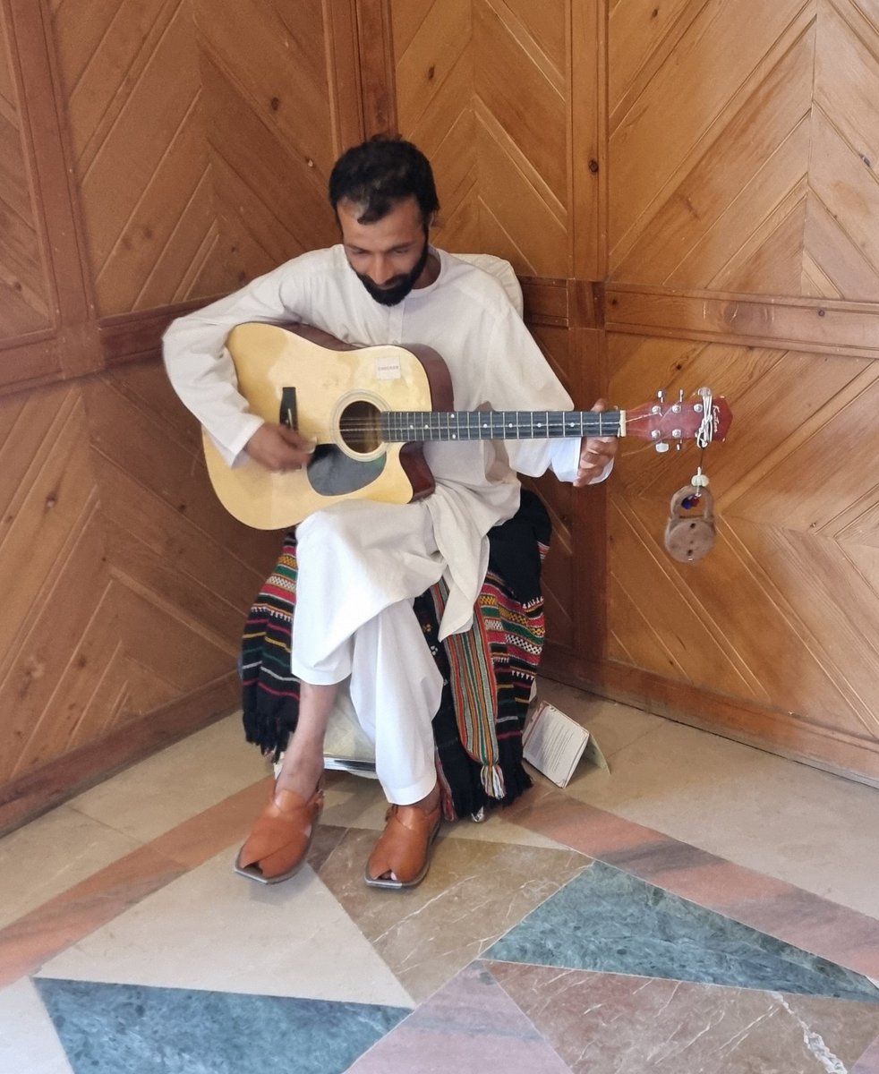 The fun zone at the #EconFest has our traditional puppeteers coming from Multan, and a guitarist who sits/plays under the tree in front of the Super Market, F-6. 

Opportunity is all that people need!