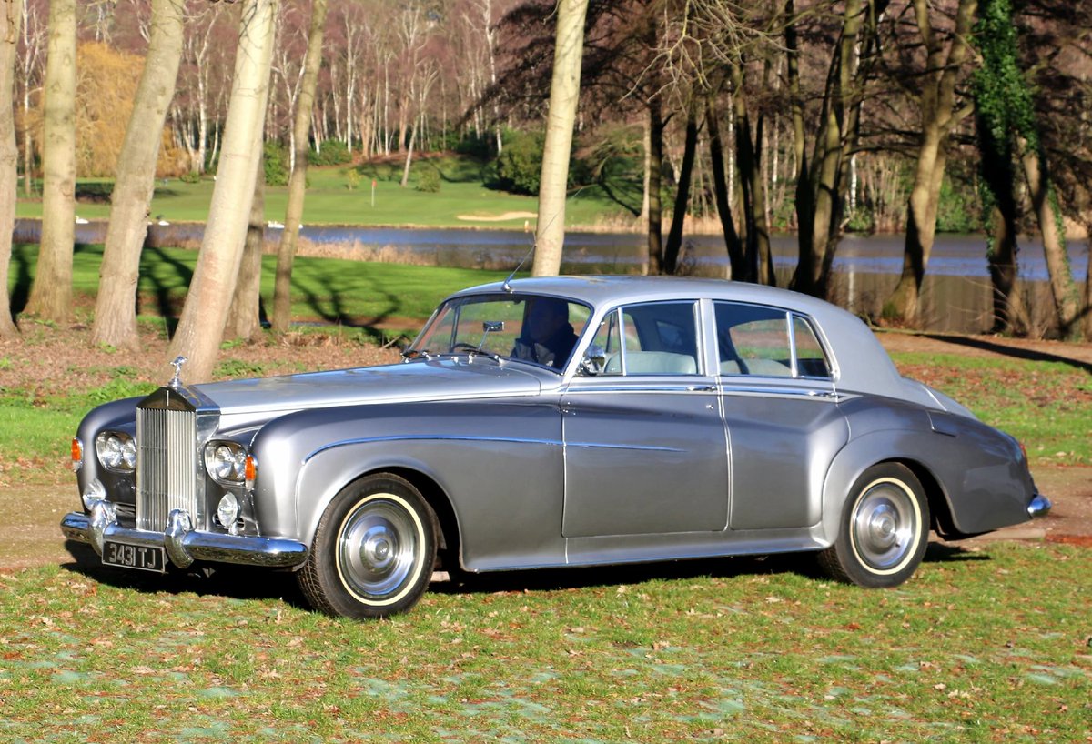 Life’s far too short to drive soulless cars – what’s your #BirthdayTreat? It could be this 1964 #Rolls Royce Silver Cloud 3 – a 60 year old British icon available to hire from @webbsweybridge – an ideal 60th Birthday gift!. webbsofweybridge.co.uk