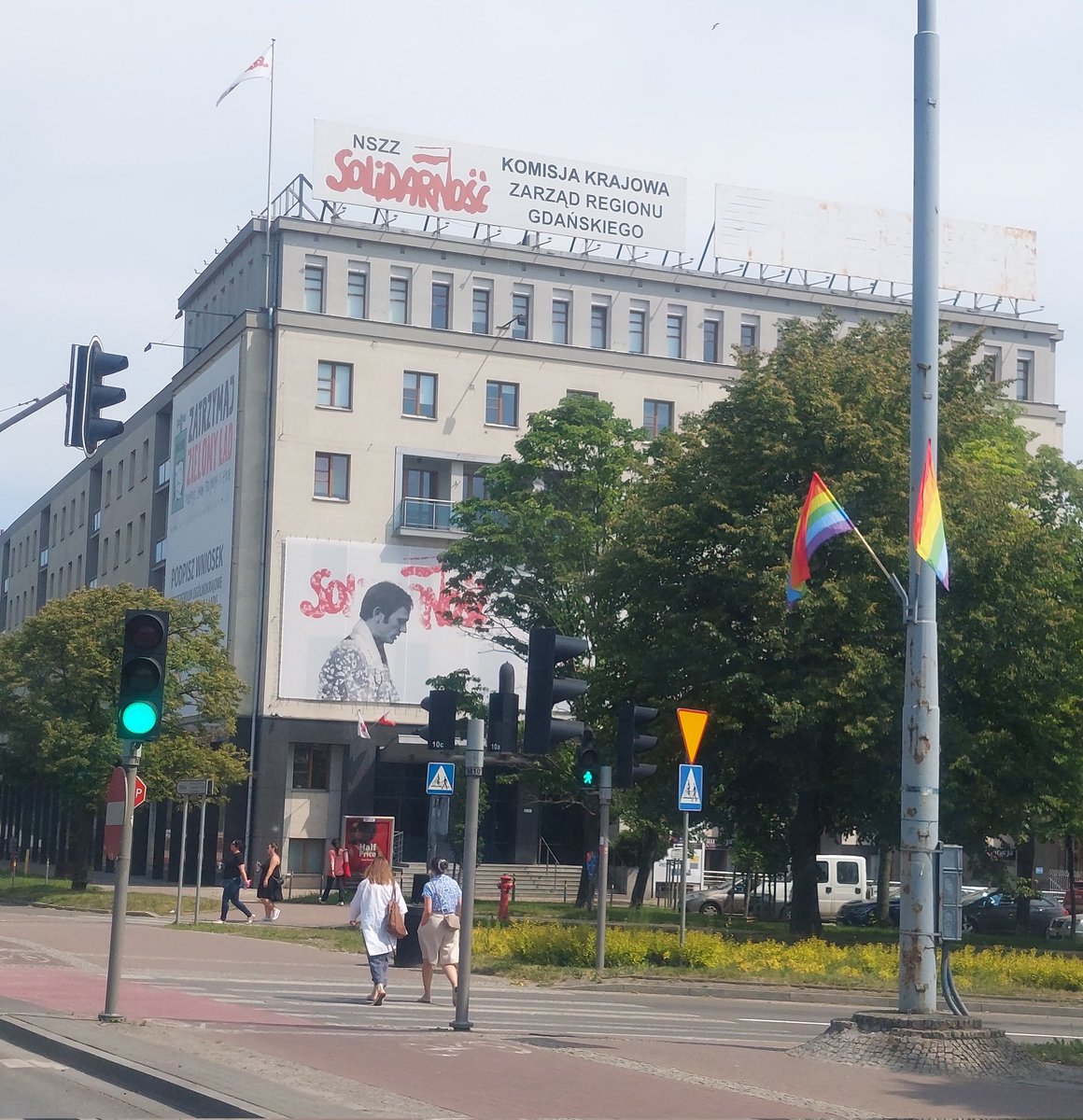 Dzisiaj w Gdańsku tęczowe bydło będzie uwidaczniało swoją chorobę na ulicach miasta. 
#LGBToSieLeczy nie akceptuje!
Nie o taką wolność walczyła Solidarność że swoim patronem Błogosławionym ks. Jerzym Popiełuszko.