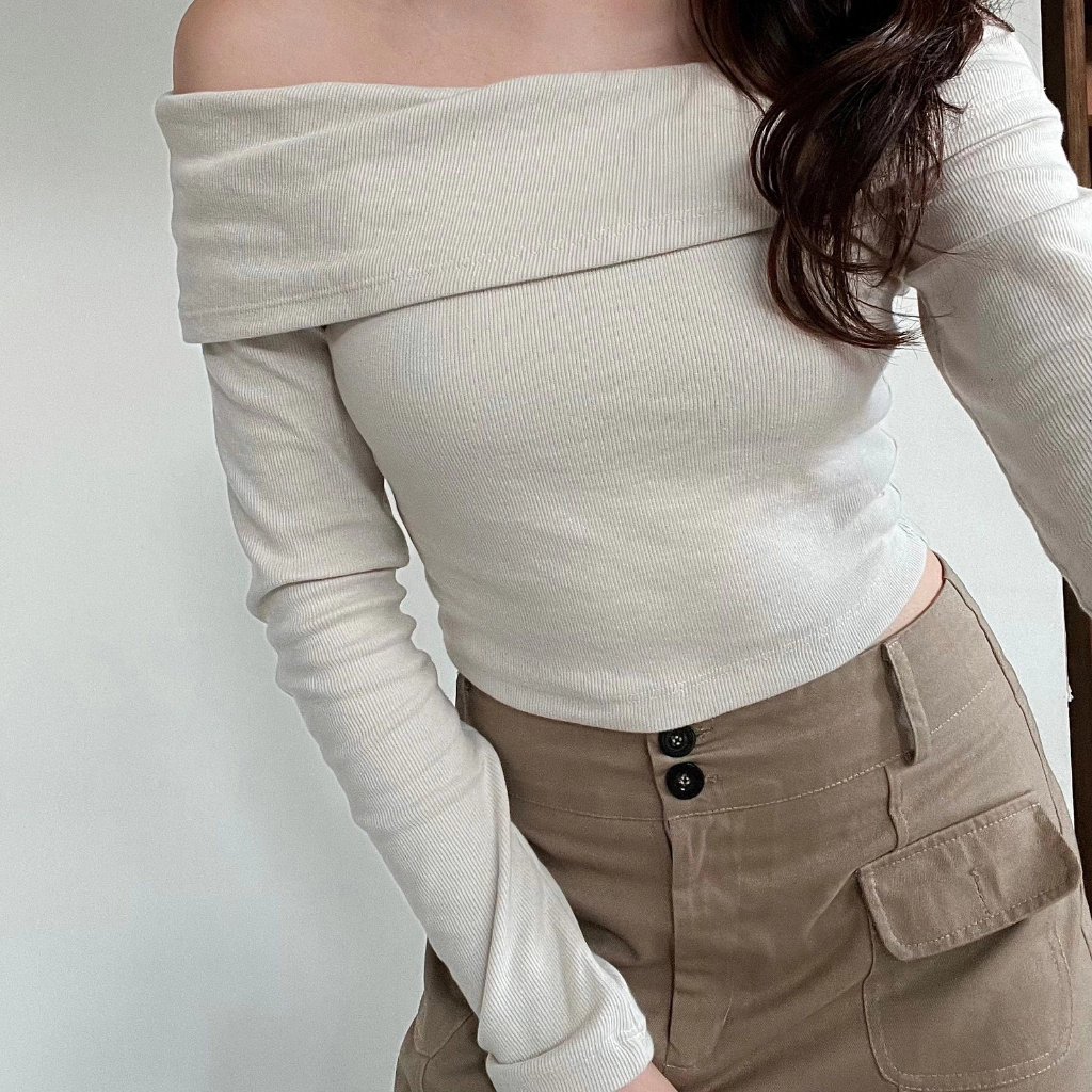 tarjajan's tweet photo. mumpung lagi banyak voucher diskon yaaa, aku mau pamerin penemuanku hihi. guyss liatt Sabrina top ini cantik bgtttttt😍 https://t.co/v3LLfhUAdu
