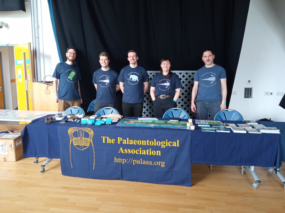 #PalAss volunteers ready to start 2024 @YorksFossilFest! Come and try our games, look at the fossils, buy books and draw your own palaeo- creature!