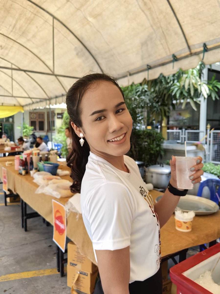 YuPhuwdl's tweet photo. นัดหน่อยค่ะ พอได้แก้เหงา 🤭😋
#บางนา #แบริ่ง #อุดมสุข https://t.co/BE9pwQMysD