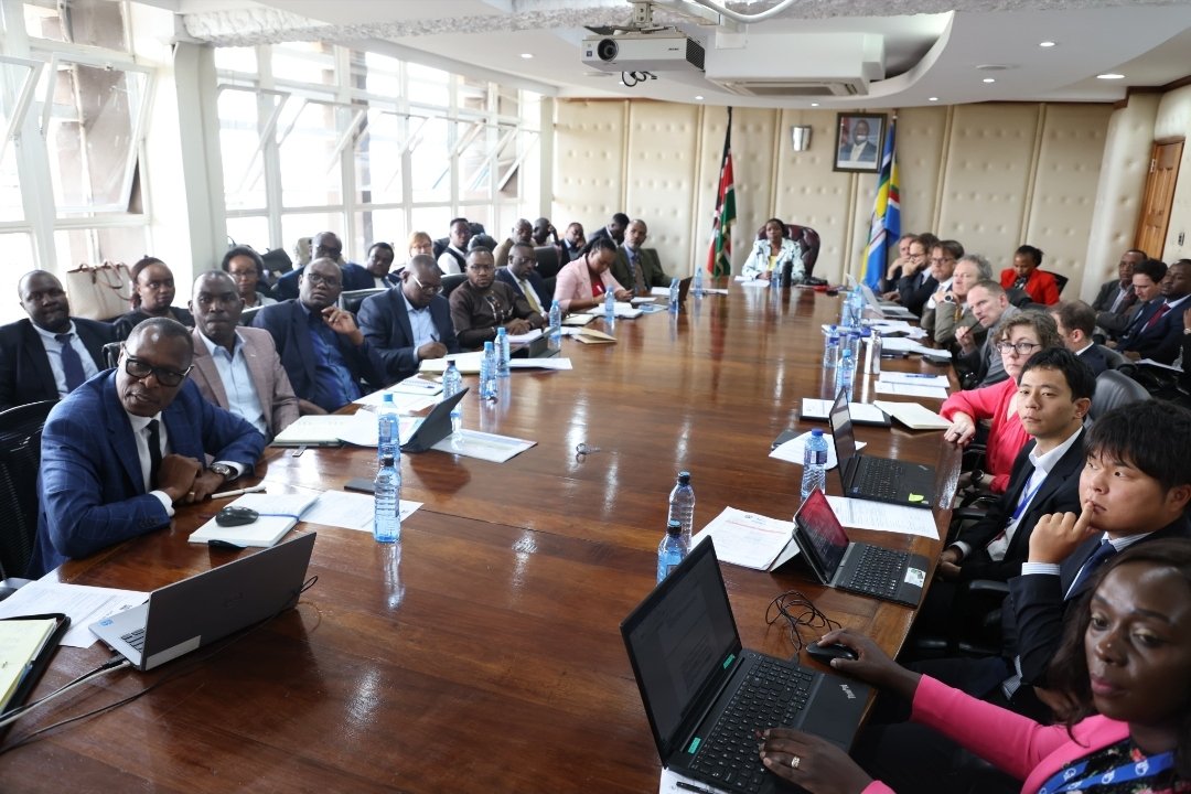 NGCSKE's tweet photo. @OfficePCS_KE   Sec coordination Musa Machooka @NGCSKE Directors  @mattnyams, Cindy Kuria and economist Moses Juma coordinating  State Agencies  in @TransportKE &amp; Development Partners to unlock challenges facing projects #NGCScoordinates #DeliveringThePlan #BeTA #GoKDelivers https://t.co/Ljr5Jv2e5N