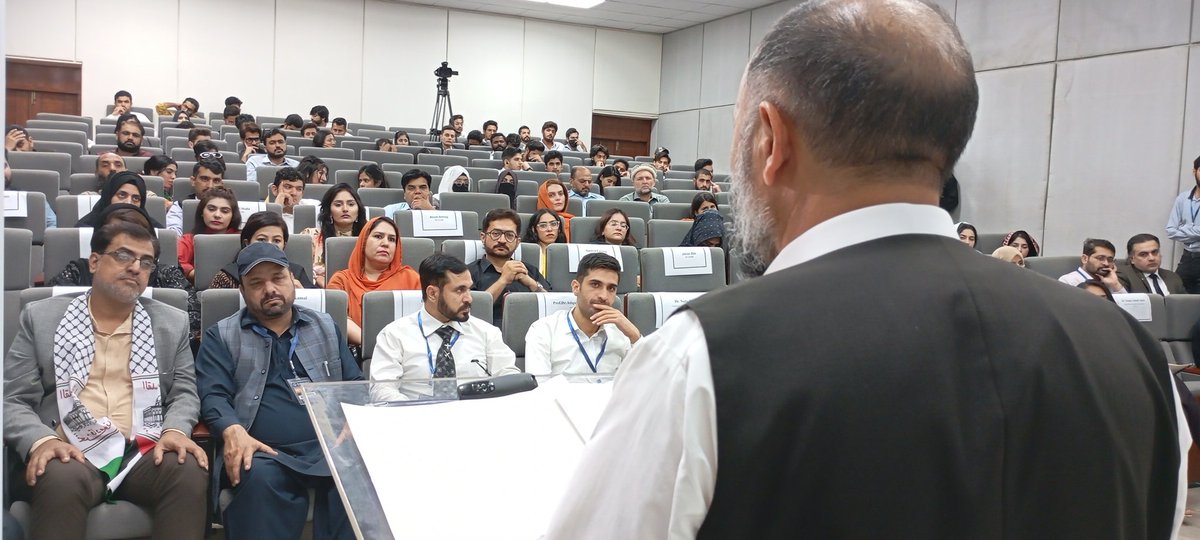 KhawajaJee_'s tweet image. Gaza needs us. Stand up and speak out. #RiphahVoiceForGaza #EndTheSiege