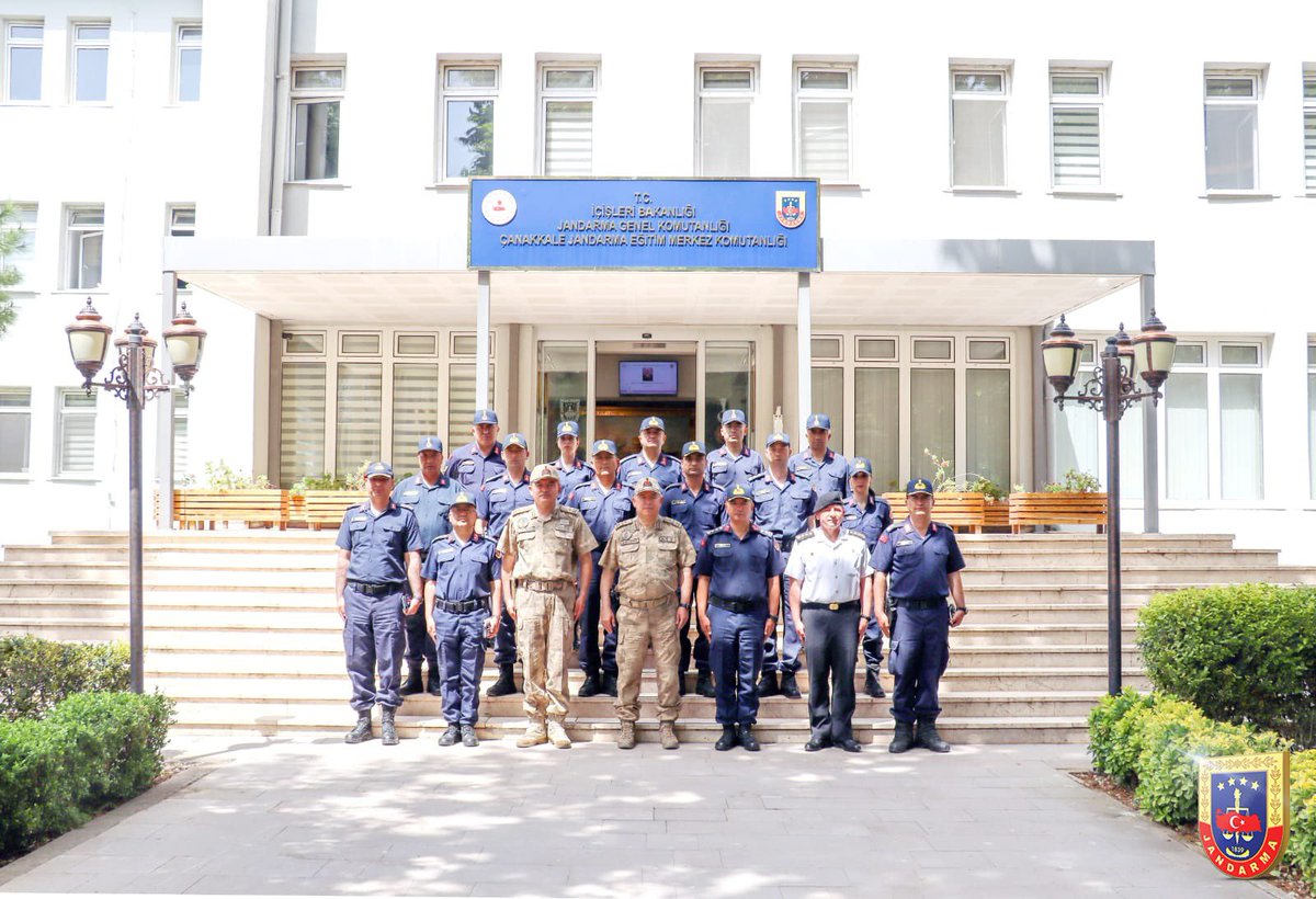 Jandarma Genel Komutan Yardımcımız Korgeneral Sayın Hüseyin KURTOĞLU, Çanakkale Jandarma Eğitim Merkez Komutanlığını ziyaret ederek denetleme ve incelemelerde bulunmuştur. 📍Çanakkale 🗓️ 21-23 Mayıs 2024 #Jandarma