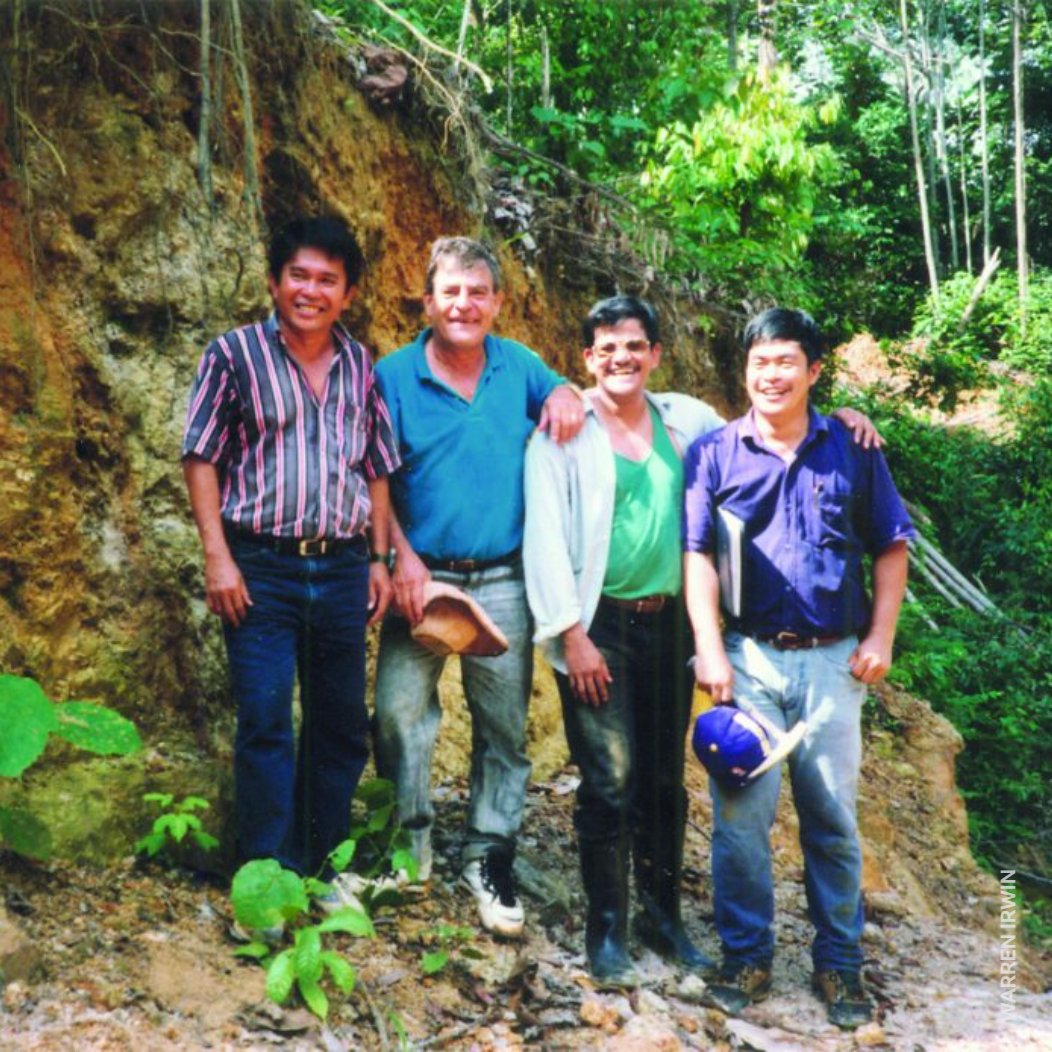 bbcworldservice's tweet image. The Six Billion Dollar Gold Scam. 

It starts with the mysterious death of Bre-X geologist Michael de Guzman falling out of a helicopter into the Indonesian jungle. What happened next exposed the biggest gold mine fraud of all time

🎧 bbc.in/3yz4GXG