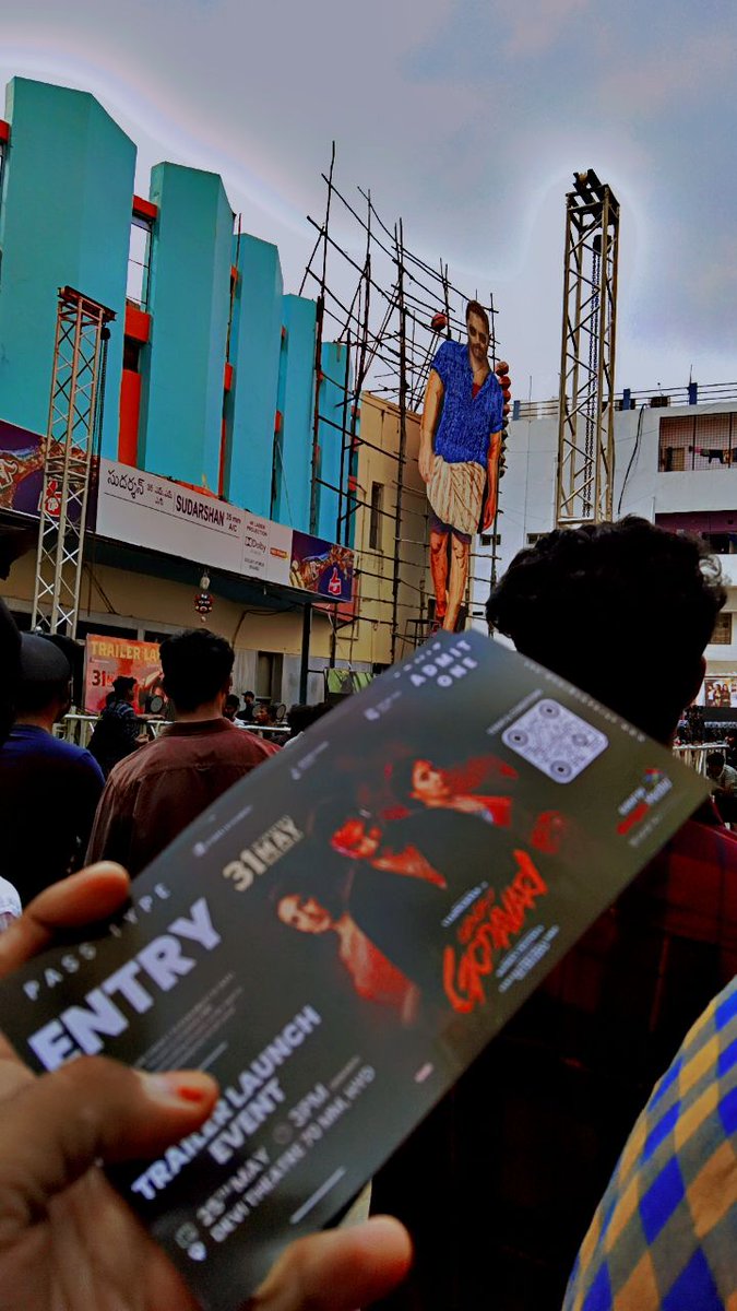 Venkat42306259's tweet photo. #Gangsofgodhavari trailer veent vaccha RTC ki💙🥳 kaludam randi 💥🤗 #vishwaksen https://t.co/Cm5vBwq4B0
