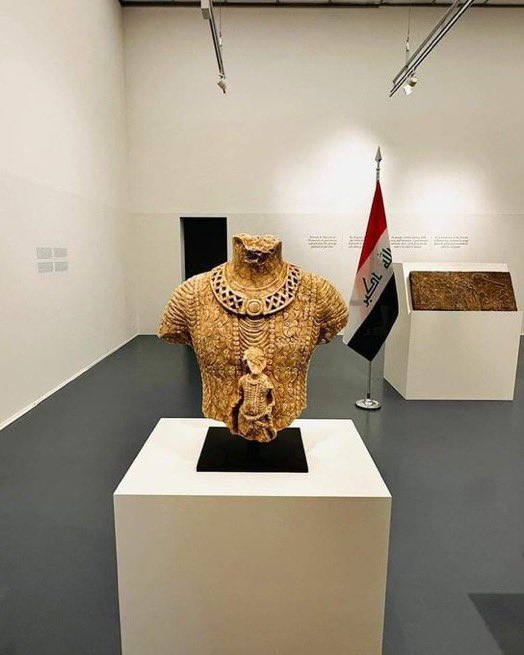 RepublicOfIraq's tweet photo. العراق يسترجع 3 قطع أثرية من سويسرا 

تمثال آله الشمس الآشوري وجدرايتان يعود تاريخهم إلى العهد الآشوري

#هنا_العراق https://t.co/id0kQx40Qr