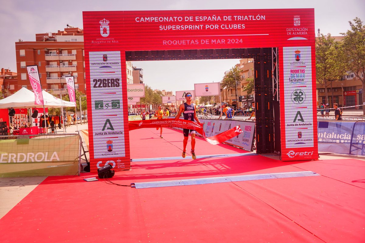 ¡ @UAtriatlon es el campeón de España de Triatlón Supersprint por clubes!

🥈 @Trikideak 
🥉 @Trifluvial 

(Resultados provisionales)

#fetriroquetas @AndaluciaJunta @AytoRoquetas @deportegob @dipalme_almeria @226ERS @dipalme_almeria