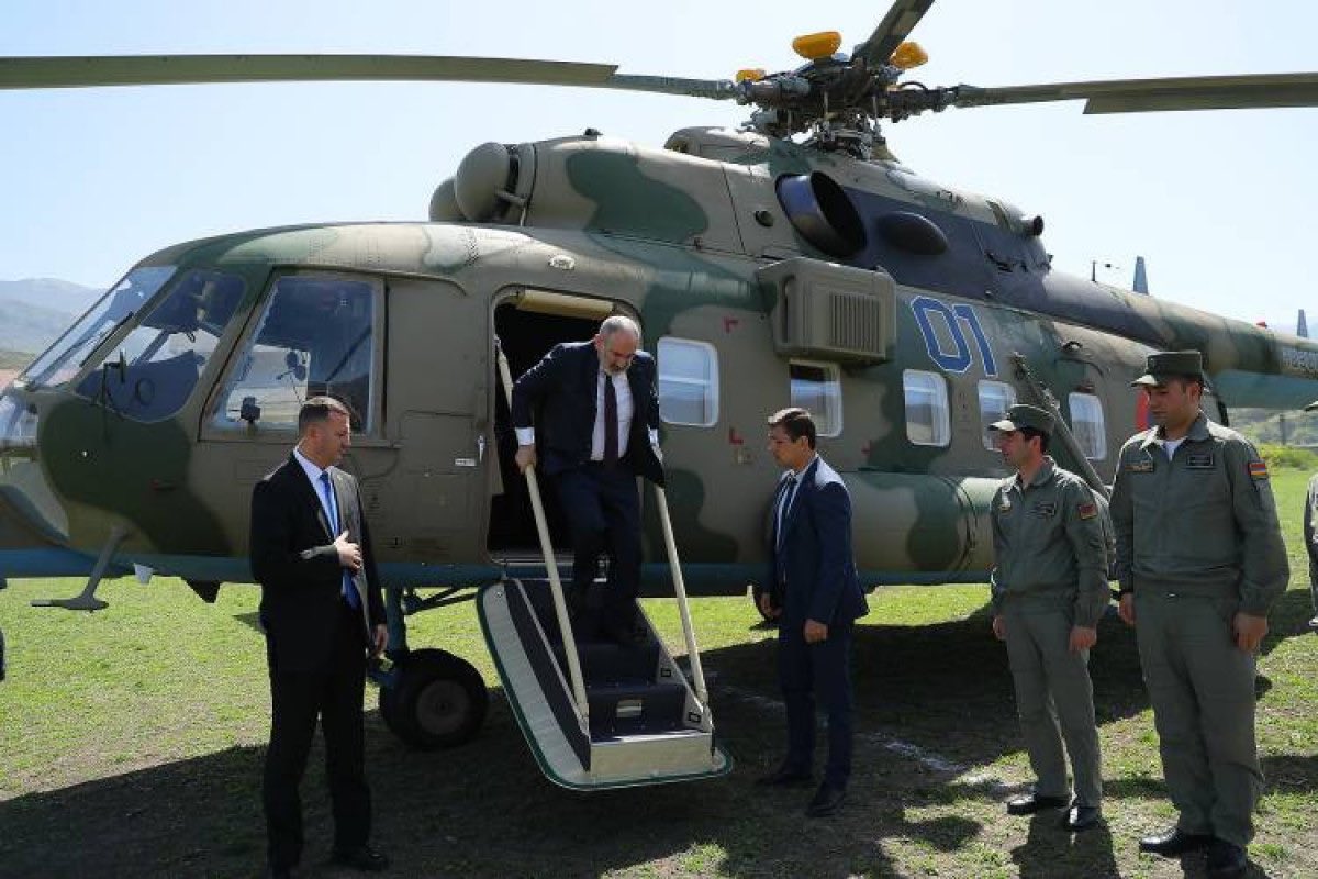 🟢 #SONDAKİKA Ermenistan Başbakanı Nikol Paşinyan'ı taşıyan helikopter kötü hava koşulları sebebiyle Vanadzor stadyumuna acil iniş yaptı.