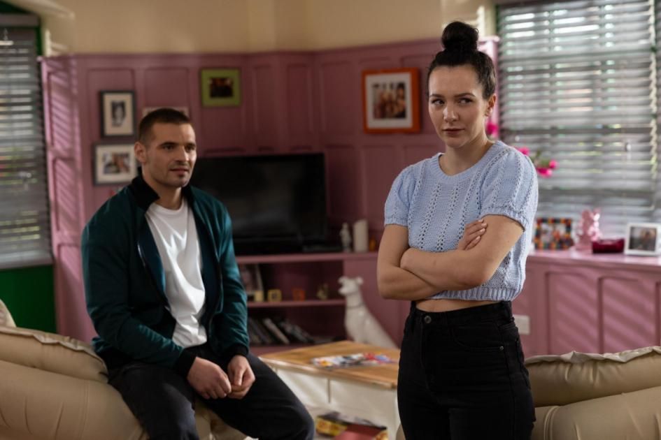 Did you see? Recently #Emmerdale and #Eastenders have run storylines focused on #DomesticAbuse Now, #Hollyoaks will be tackling a storyline about #CoerciveControl Read more from @brightonargus 👉 buff.ly/4e2Th2G