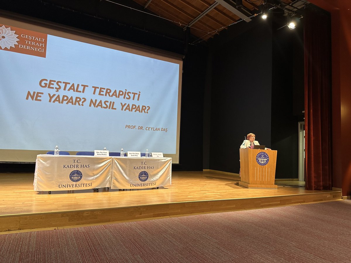 kilic1960's tweet image. Gestalt terapi sempozyumu Kadir Has Üniversitesi’nde Prof. Ceylan Daş’ın konuşmasıyla başladı #gestalt #gestaltterapi #khas