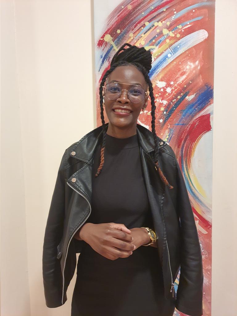 HopeFMLive's tweet image. #Shangilia na Cheerleader @yvonnemuriithi
Kwa maneno yako mwenyewe, tupe ujumbe wako wa heri njema ya kuwa hewani na kusambaza tumaini kwa miaka 20
#20YearsOfHope
#MotoSana