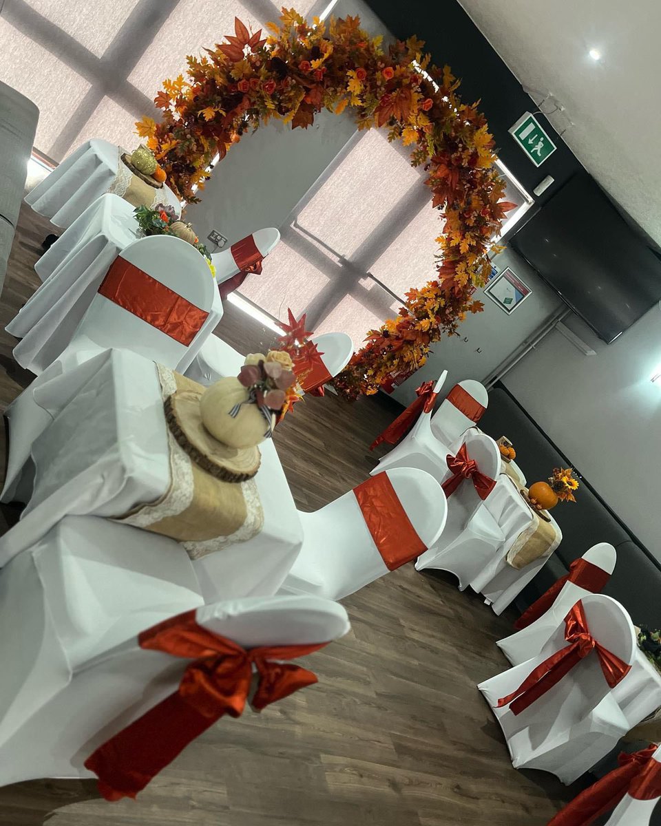 AbercynonRFC's tweet photo. 🎉 Some pictures of our lounge decorated for a gender reveal back last Autumn.

🎊 We cater for all occasions - from baby showers to birthday parties, and more.

☎️ For booking info and availability, contact Damien Withey on 07811951357, or the clubhouse directly on 01443 740586. https://t.co/ShdTQGcMPX