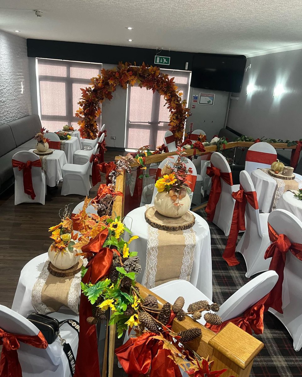 AbercynonRFC's tweet photo. 🎉 Some pictures of our lounge decorated for a gender reveal back last Autumn.

🎊 We cater for all occasions - from baby showers to birthday parties, and more.

☎️ For booking info and availability, contact Damien Withey on 07811951357, or the clubhouse directly on 01443 740586. https://t.co/ShdTQGcMPX