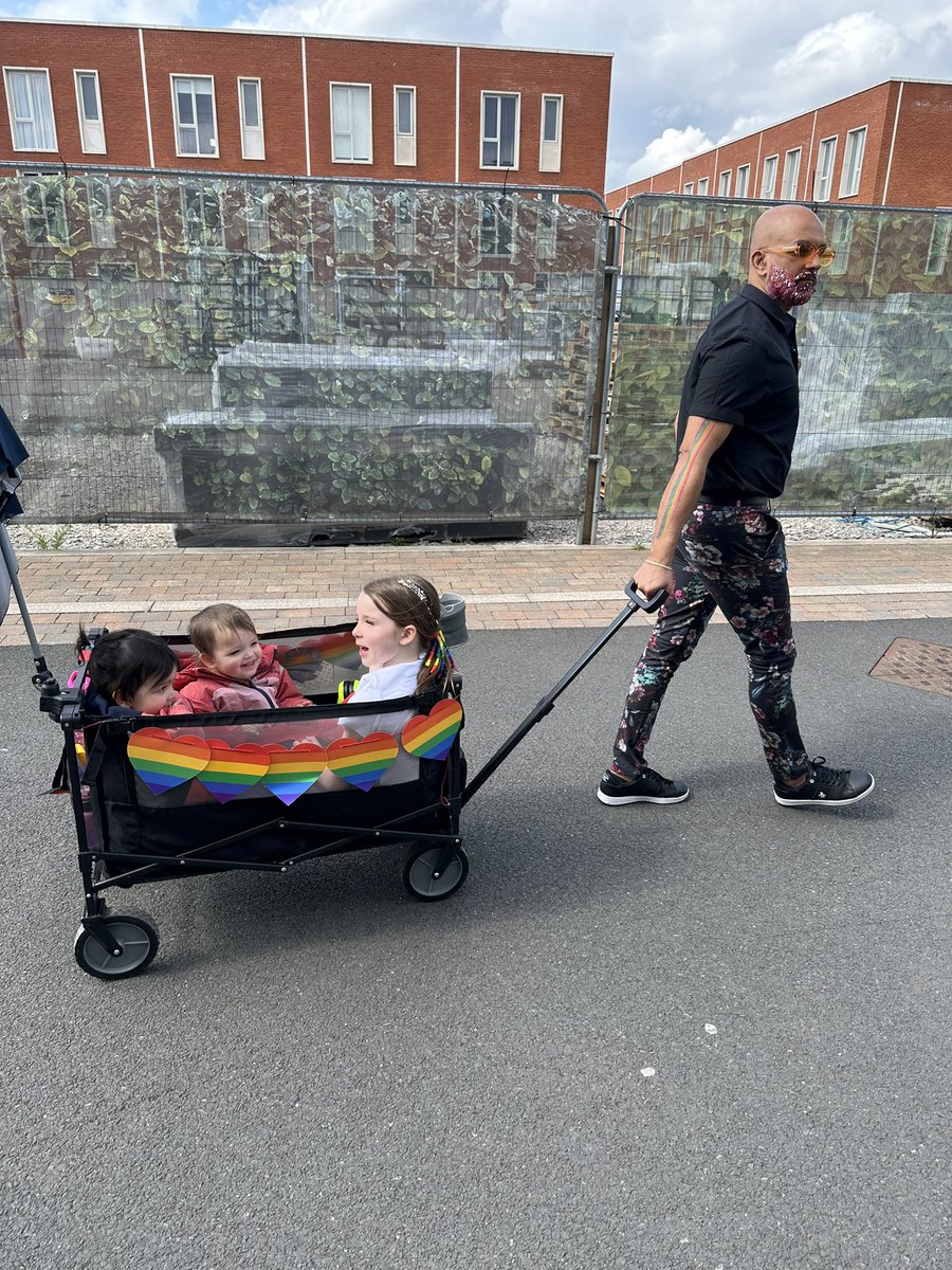 DrDavidGK's tweet photo. Aaaaand we’re off! #Prde @BirminghamPride https://t.co/3LJSWeamuK