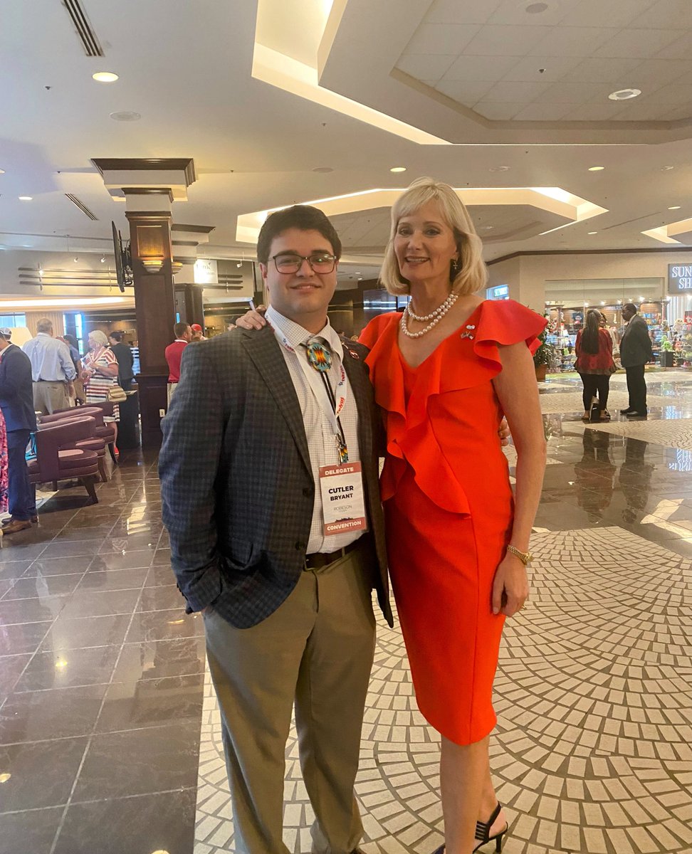 Happy to meet @LaurieBuckhout at the NC GOP convention. North Carolina’s College Republicans look forward to helping her win in November and flip NC01 red! #ncpol