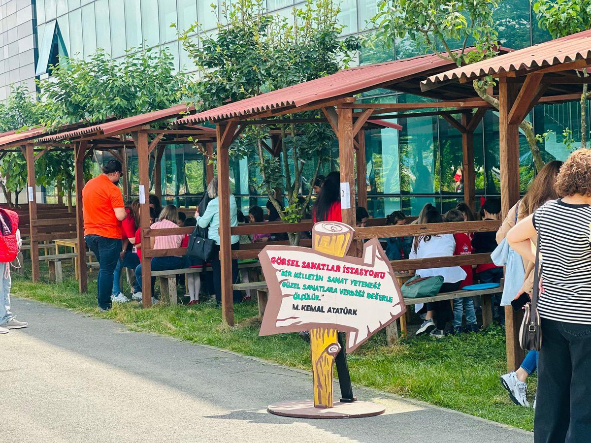 Anaokulu “Çocukça Hayaller Şenlikleri “ devam ediyor🇹🇷🧿
#sırasende 
#bahçeşehirkoleji
@dagozlem