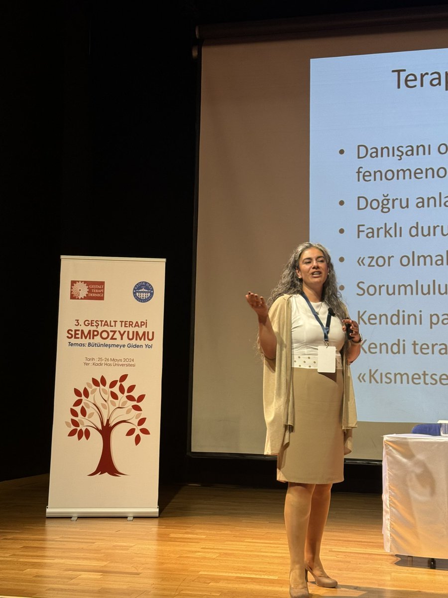 kilic1960's tweet image. Gestalt Terapi sempozyumu Uzm psk Özlem Şeyda Uluğ’un konuşmasıyla devam ediyor #gestalt #gestaltterapi #khas