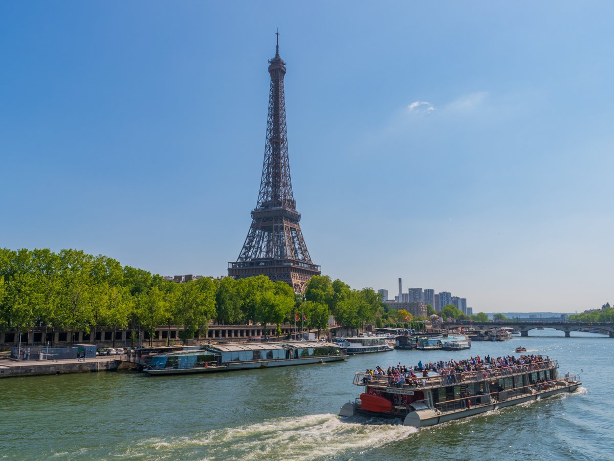 This day last year enjoying a beautiful day of weather sightseeing in Paris.