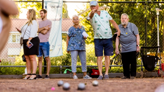 Gratis Jeu de Boules-middagen in Bredase wijken: 'Iedereen kan meedoen' - bredavandaag.nl/l/418890