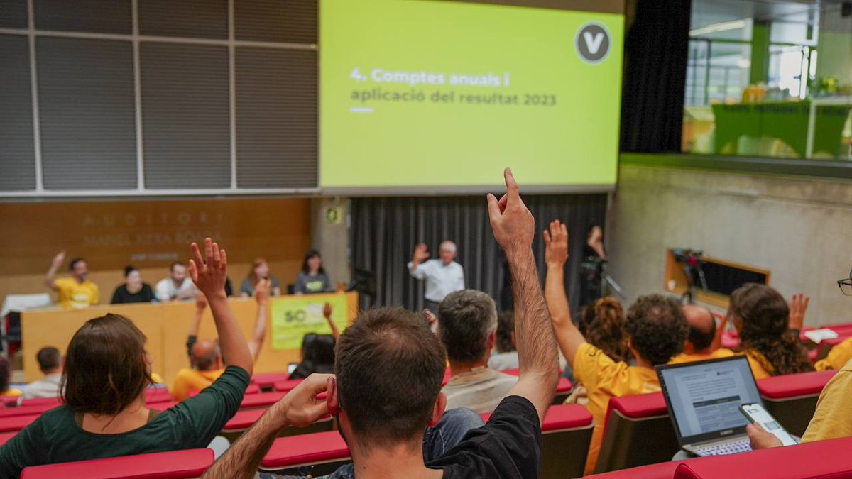 ⚡️ Impulsamos la transformación energética cargadas con la mejor energía y rodeadas de grandes compañeras. ¡La Asamblea nos está dejando momentos para el recuerdo!

ℹ️ Més informació: asamblea2024.somenergia.coop

🗳 Vota: agvirtual.somenergia.coop

#SomAG2024 #LaCooperativaEresTú