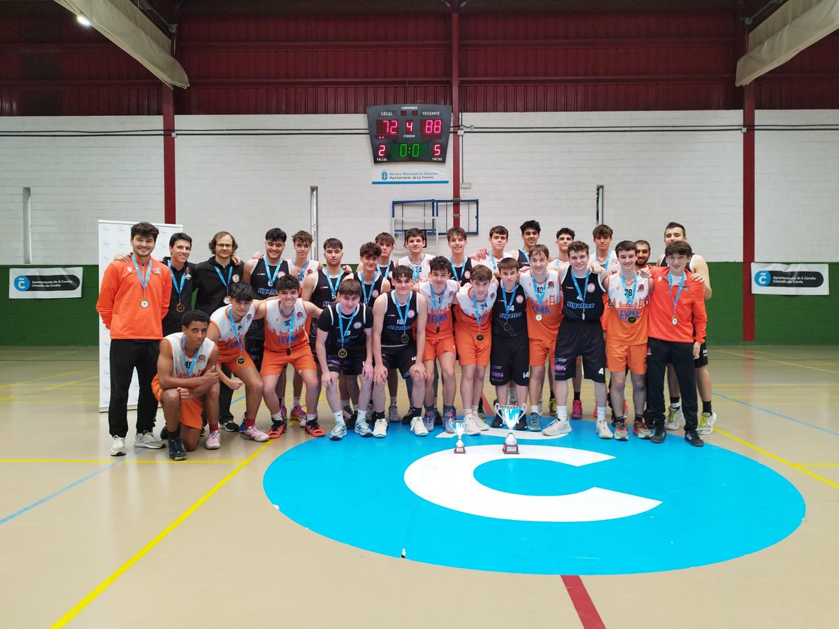 #FasesFinaisFGB 🏆

A 2️⃣ División Júnior ⛹️ en xogo! 

🏟️ Pavillón Ventorrillo

🏆 Final 

🏆 <a href="/basquetcoruna/">Leyma Basquet Coruña 🍊</a> 
🥇Campión 

🥈Sigaltec 
<a href="/baloncesto_clb/">CLB Vilagarcía</a>
2️⃣ Subcampión 

#BaloncestoGalego 💙🏀