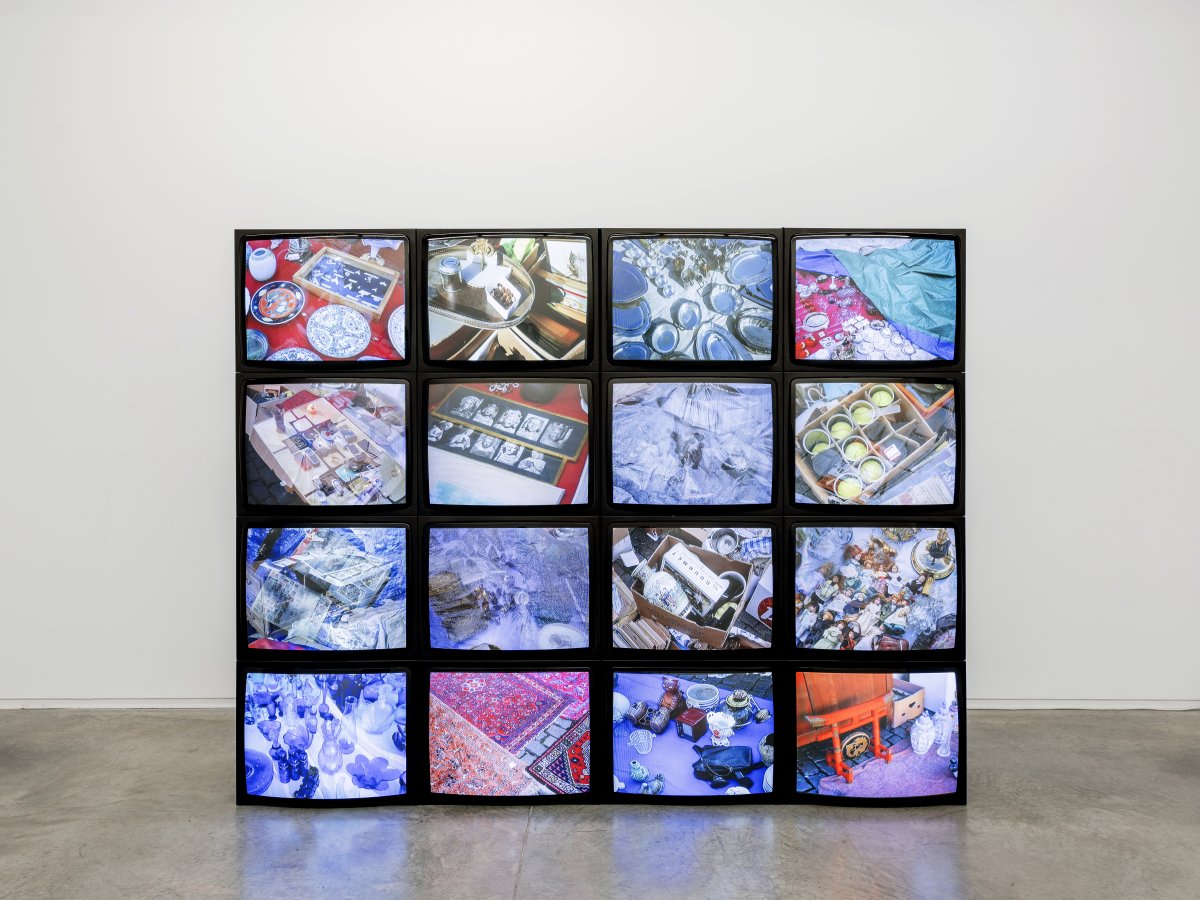 MACBA_Barcelona's tweet photo. Avui és #DissabteMACBA!
I això vol dir que pots visitar el museu gratuïtament a partir de les 16h. Vine a passar la tarda a les exposicions #VisualOrigenMACBA (últim cap de setmana!), #JordiColomer i la #ColleccióMACBA.
Reserva la teva entrada aquí 👉 https://t.co/psNp2VVi8V https://t.co/0XsEScHC51