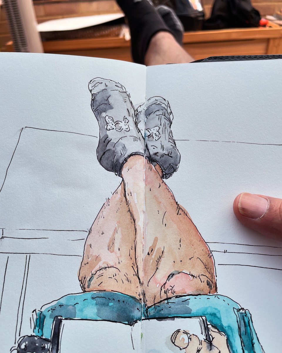RJNissanArt's tweet photo. Hoping showing off my legs will get me some more followers 😉

#legs #selfie #art #watercolour #illustration #ajoto #sketchaday https://t.co/hjUD4mp0cX