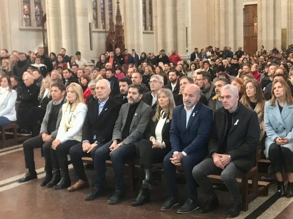 Arquidiócesis de La Plata (@arzobispadolp) on Twitter photo 𝐌𝐨𝐧𝐬‧ 𝐌𝐞𝐬𝐭𝐫𝐞 𝐞𝐧 𝐞𝐥 𝐓𝐞𝐝𝐞𝐮𝐦: “𝐄𝐬𝐜𝐮𝐜𝐡𝐚𝐫 𝐜𝐨𝐧 𝐥𝐨𝐬 𝐨𝐢́𝐝𝐨𝐬 𝐝𝐞𝐥 𝐜𝐨𝐫𝐚𝐳𝐨́𝐧 𝐩𝐚𝐫𝐚 𝐜𝐨𝐧𝐬𝐭𝐫𝐮𝐢𝐫 𝐥𝐚 𝐏𝐚𝐭𝐫𝐢𝐚” 
SEGUÍ LEYENDO EN EL LINK 
arzolap.org.ar/home/mons-mest… 𝐌𝐨𝐧𝐬‧ 𝐌𝐞𝐬𝐭𝐫𝐞 𝐞𝐧 𝐞𝐥 𝐓𝐞𝐝𝐞𝐮𝐦: “𝐄𝐬𝐜𝐮𝐜𝐡𝐚𝐫 𝐜𝐨𝐧 𝐥𝐨𝐬 𝐨𝐢́𝐝𝐨𝐬 𝐝𝐞𝐥 𝐜𝐨𝐫𝐚𝐳𝐨́𝐧 𝐩𝐚𝐫𝐚 𝐜𝐨𝐧𝐬𝐭𝐫𝐮𝐢𝐫 𝐥𝐚 𝐏𝐚𝐭𝐫𝐢𝐚” 
SEGUÍ LEYENDO EN EL LINK 
arzolap.org.ar/home/mons-mest…