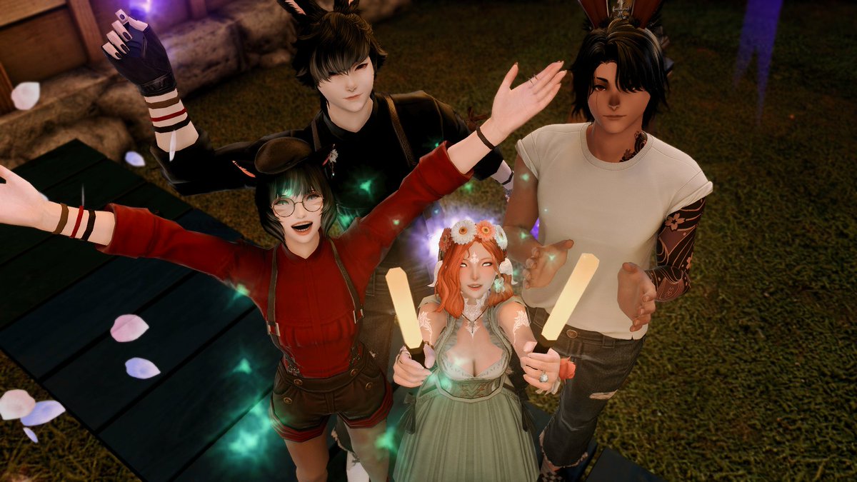 FC karaoke night enjoyer <a href="/fuyu_chichi/">Fuyuka Chitsubasa (千翼 冬歌)</a> <a href="/kahellemei/">Kahelle Mei</a> <a href="/ErudanRazad/">Erudan Razad</a> 

#gposer #FFXIVScreenshots #FF14 #EorzeaPhotos #ElementalDC