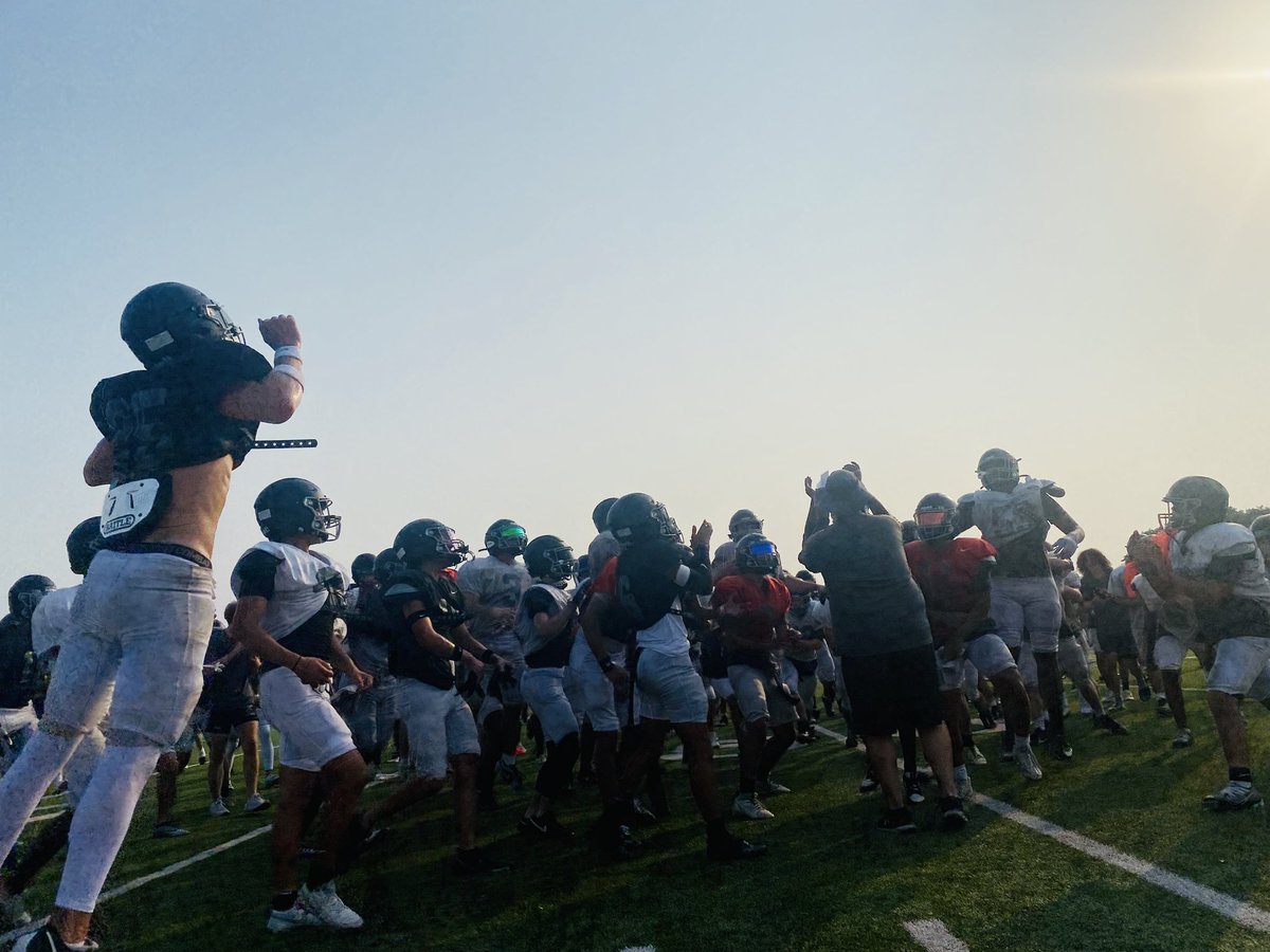 The final “clap it up” of Spring Ball! Lots of hard work put in to get ready for ‘24 season! #clarktexas