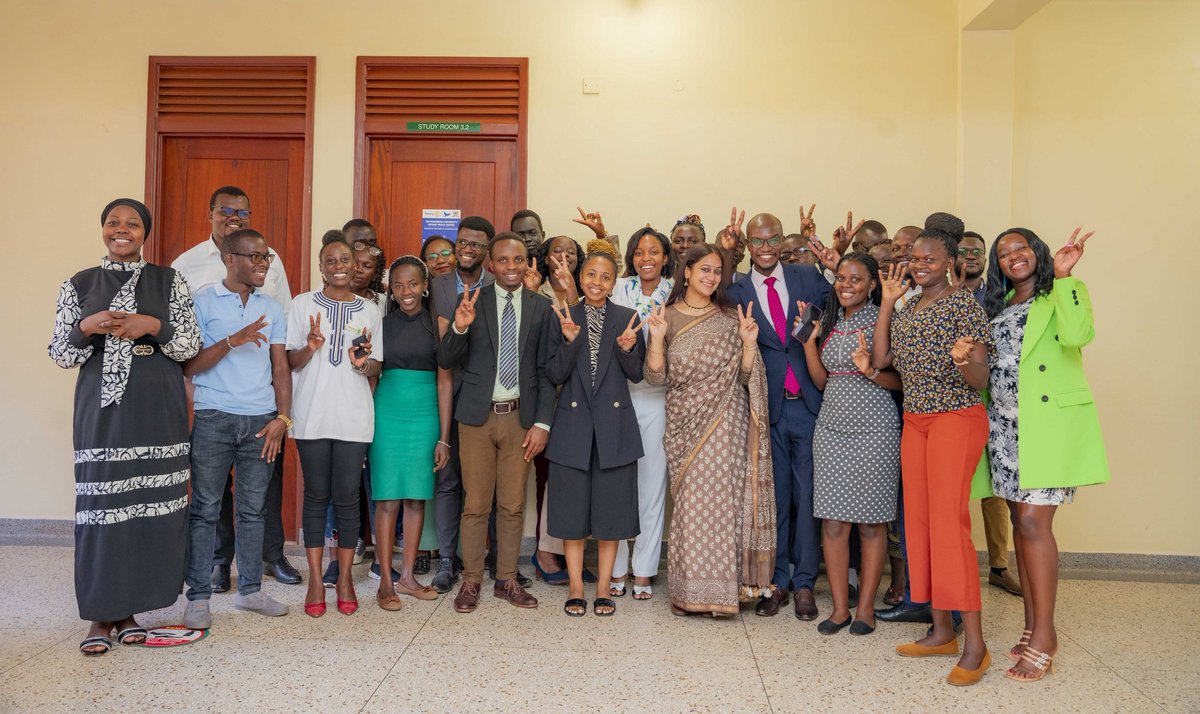 Emolot_AD's tweet photo. 4/ As we honor our past and look forward to a brighter future, let us continue to empower our youth, the architects of a peaceful and united Africa. Together, we build a continent that thrives on unity, peace, and shared prosperity. #AfricaDay2024
@ICOYACAofficial @AUYouthProgram https://t.co/zjdJL3bXMm