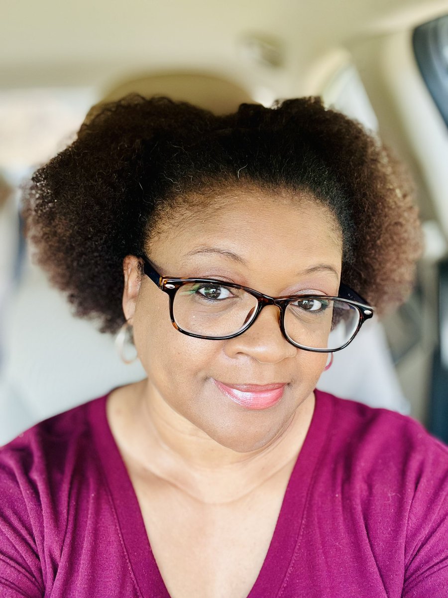 LaShaundreaB's tweet photo. I am intentionally enjoying this last month of #Year50. Blocking any and everything that tries to stop it!โฅ๏ธ
#LettingMyHairDown
#Year51Loading https://t.co/fzppR5MZPW
