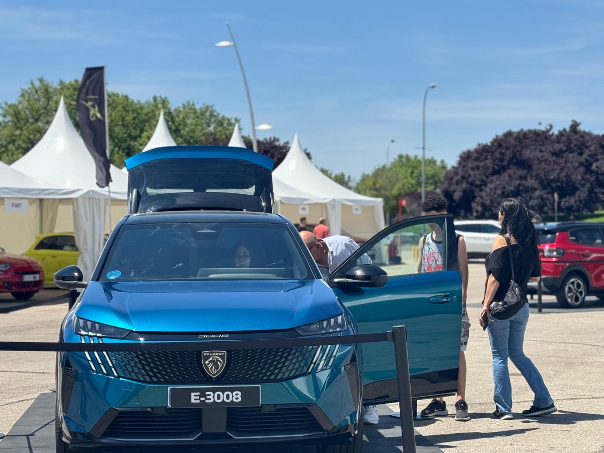 ➡️ Como dice @PeugeotEs, 'Todo es mejor con estilo' 

En su stand puedes encontrar toda una gama de vehículos eléctricos: Peugeot E-208, E-2008, E-308, E-308 SW, E-3008, E-Rifter, E-Traveller, E-Partner, E-Expert, E-Boxer. 

#MCE24 #MadridCarEXPERIENCE