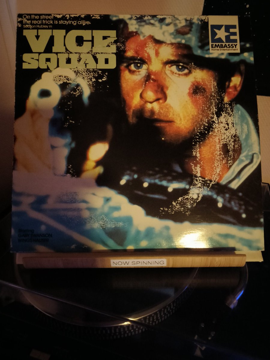 Lauantain elokuvat jatkuvat reippaasti leikatulla UK PAL levyllä.. #laserdisc