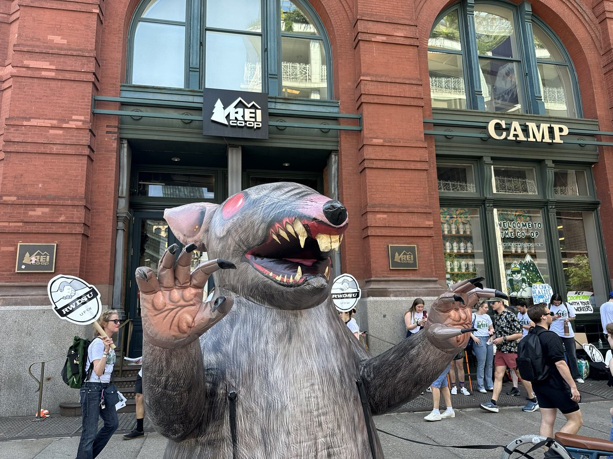 SURPRISE @rei we said 10 stores 10 days, but we never said one action per store! We’re out on #STRIKE with the solidarity of the entire @RWDSU @CentralLaborNYC @NYSAFLCIO @AFLCIO is the message clear yet? BARGAIN IN GOOD FAITH, THE LABOR MOVEMENT DEMANDS IT! #1U