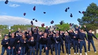 SDJES du Finistère (@thillaisien29) on Twitter photo Clôture séjour cohésion classes engagées <a href="/snujemengage/">Service national universel</a> de <a href="/acrennes/">Académie de Rennes</a> Les jeunes ont présenté leurs projets par maisonnées : fresque, blasons, poterie, création sur bois, chorégraphie, discours humoristique sur leurs encadrants. Bravo. <a href="/Prefet29/">Préfet du Finistère</a> <a href="/guyleneesnault1/">Guylene Esnault</a> <a href="/education_gouv/">Ministère Éducation nationale</a> Clôture séjour cohésion classes engagées <a href="/snujemengage/">Service national universel</a> de <a href="/acrennes/">Académie de Rennes</a> Les jeunes ont présenté leurs projets par maisonnées : fresque, blasons, poterie, création sur bois, chorégraphie, discours humoristique sur leurs encadrants. Bravo. <a href="/Prefet29/">Préfet du Finistère</a> <a href="/guyleneesnault1/">Guylene Esnault</a> <a href="/education_gouv/">Ministère Éducation nationale</a>