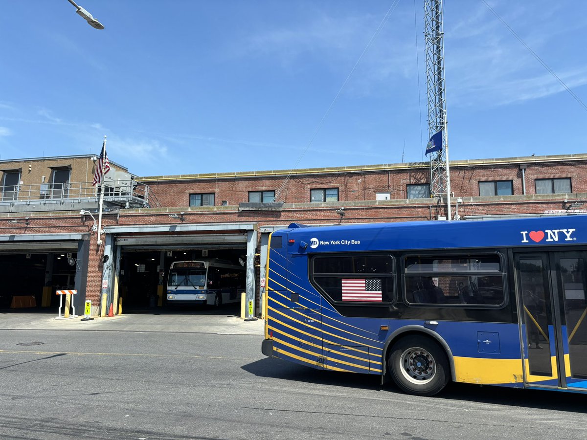 JonSperling's tweet photo. Flatbush Depot! https://t.co/LsGWGIovI9