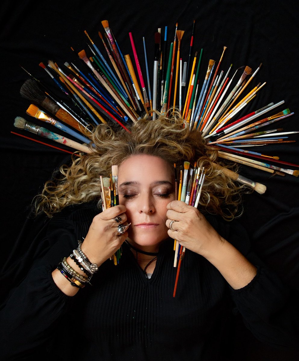 AdrianaChula's tweet photo. "La imaginación es todo, es el avance de las próximas atracciones de la vida" Albert Einstein
#adrianacacho #arte #pinceles #creatividad #imaginacion #momentsofmine #lachulaestaentodo #photography https://t.co/W0ki02s97Z