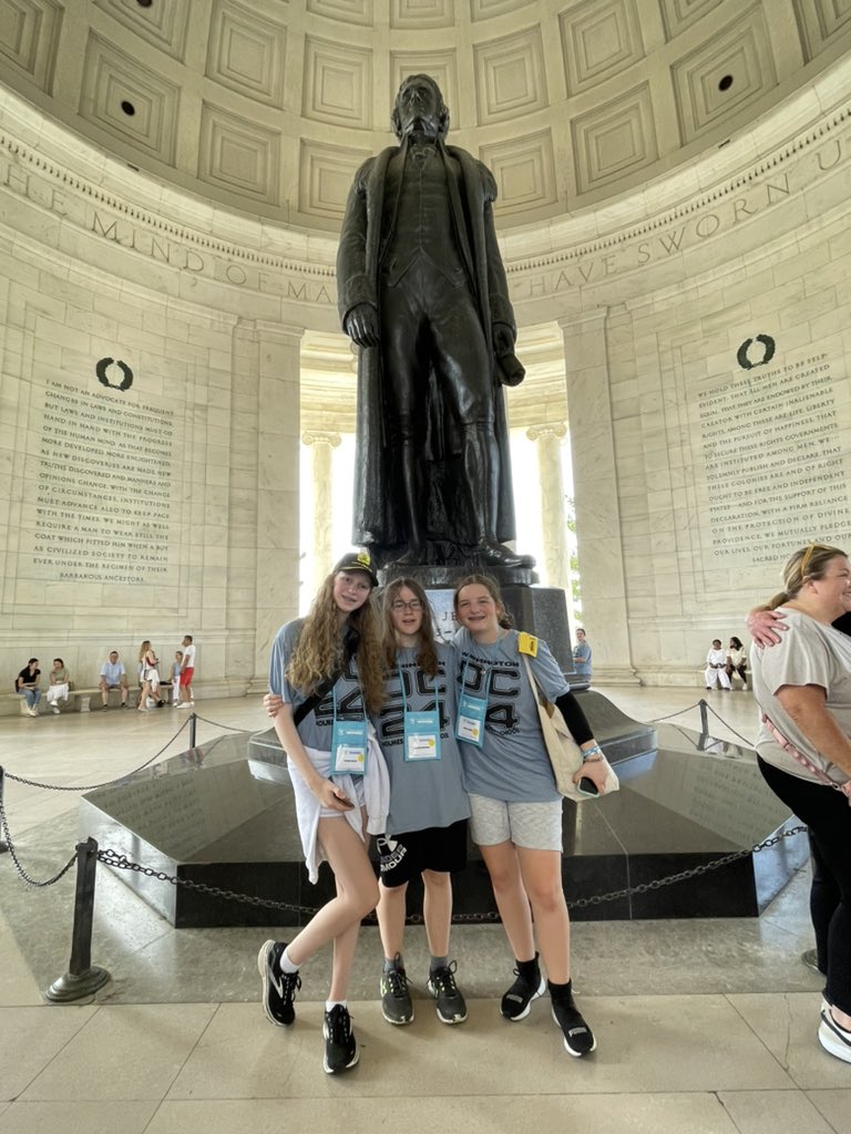 HolmesDCtrip's tweet image. Jefferson Memorial. #Bus2