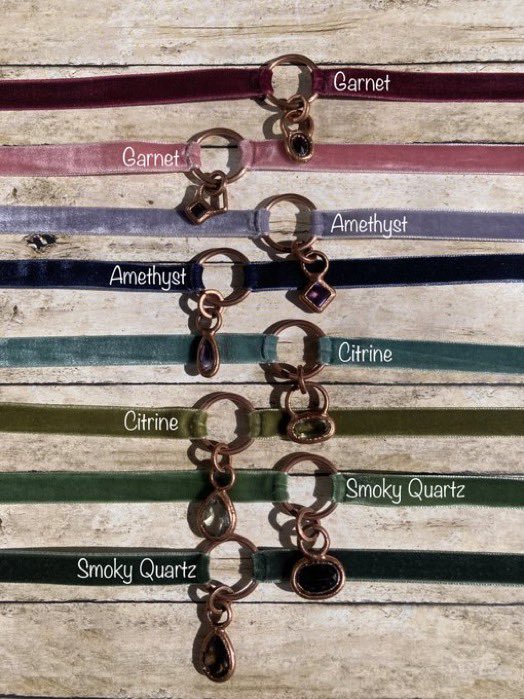 Can you believe Cait and I made these chokers?? I don’t think they could be any more perfect and there’s still a few available ❤️