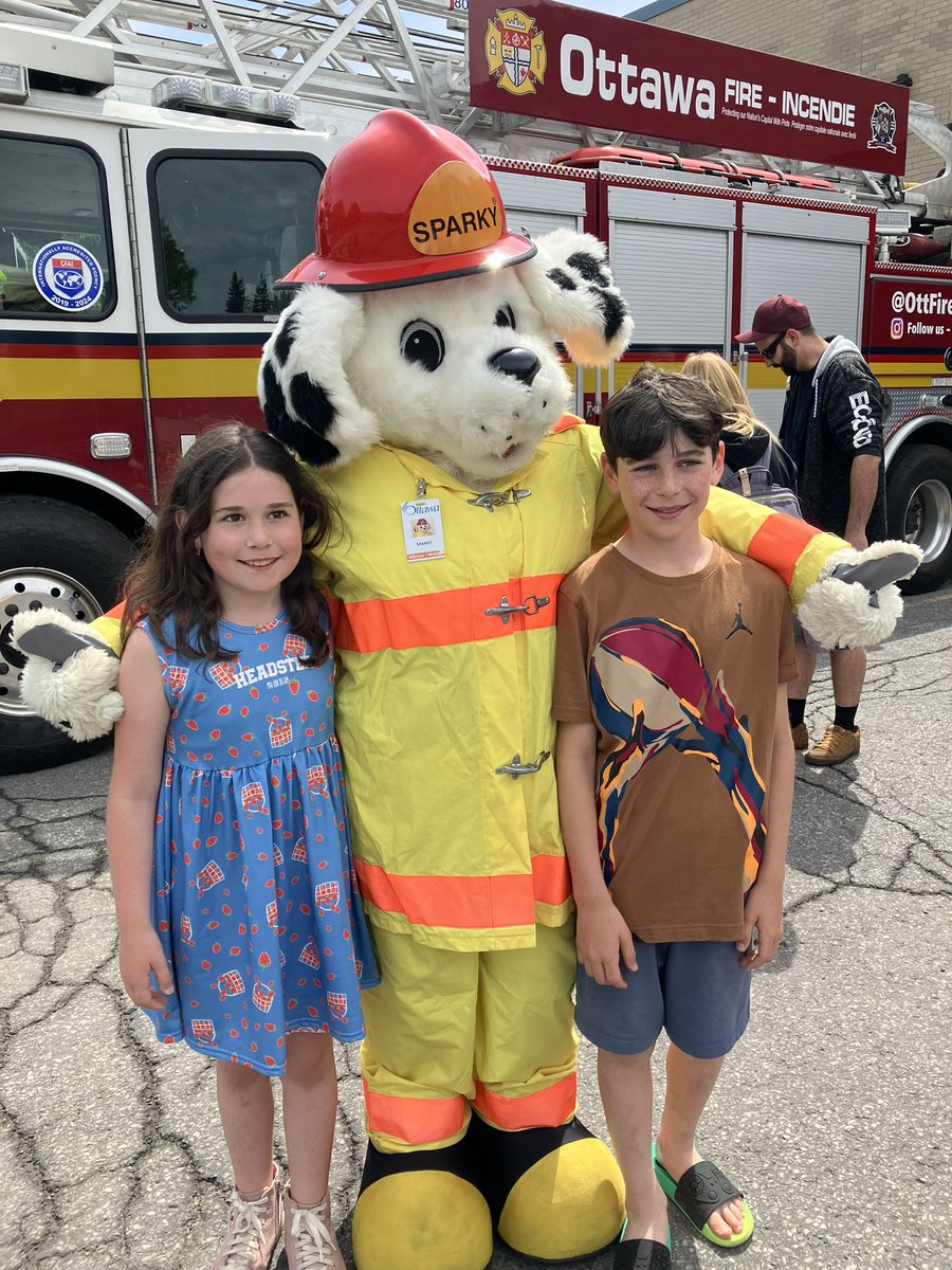 OttFirePrevent's tweet photo. 🚒✨ Come join us at Fire Station 53 for a sparkling car wash fundraiser supporting @CHEO! Meet our fire safety mascot, Sparky 🐾, and enjoy a fun-filled day for a great cause. Hurry, we’re here until 1 PM! @OttFire #TeamMorgan #CarWash #SupportCHEO https://t.co/bZ27qq8Pxq