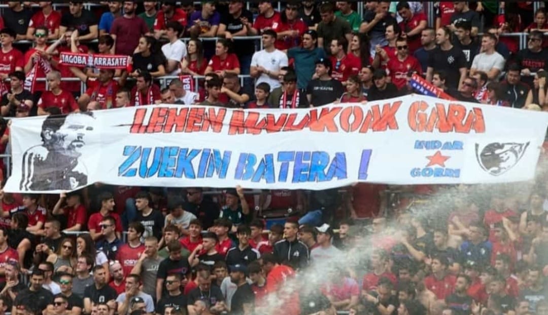 19IndarGorri87's tweet photo. LEHEN MAILAKOAK GARA ZUEKIN BATERA

ESKERRIK ASKO JAGOBA, BITTOR ETA SERGI https://t.co/ZNaHACaIW1