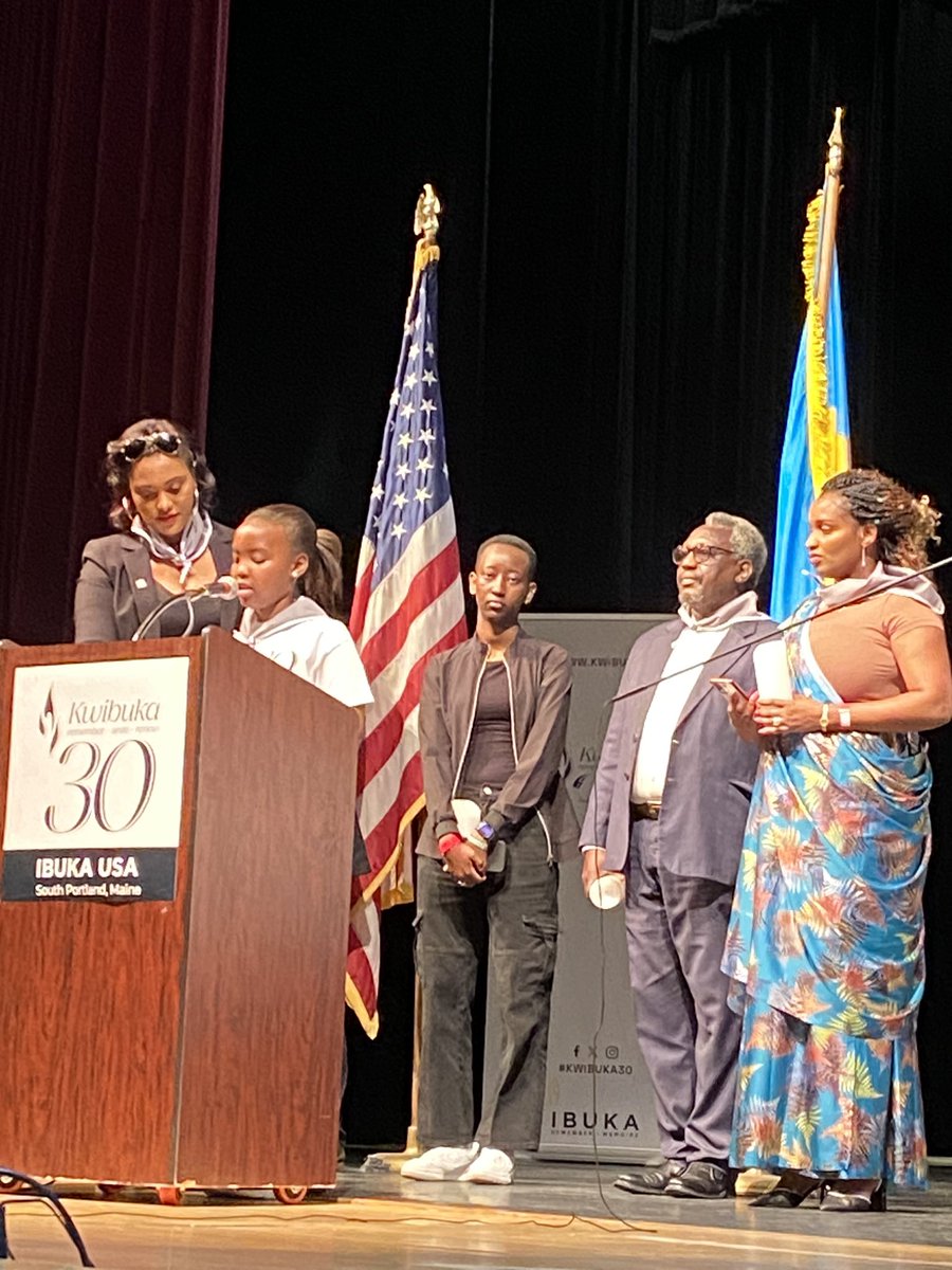 Today, we pay tribute to the victims & survivors of the 1994 Genocide against the Tutsi in Rwanda. We give support to @nconsolee, survivor of the genocide. S. Portland Mayor @MishaPrideSPoME expressed his friendship w/ Rwanda by offering a key of welcome to Hon. @AmbMukantabana.